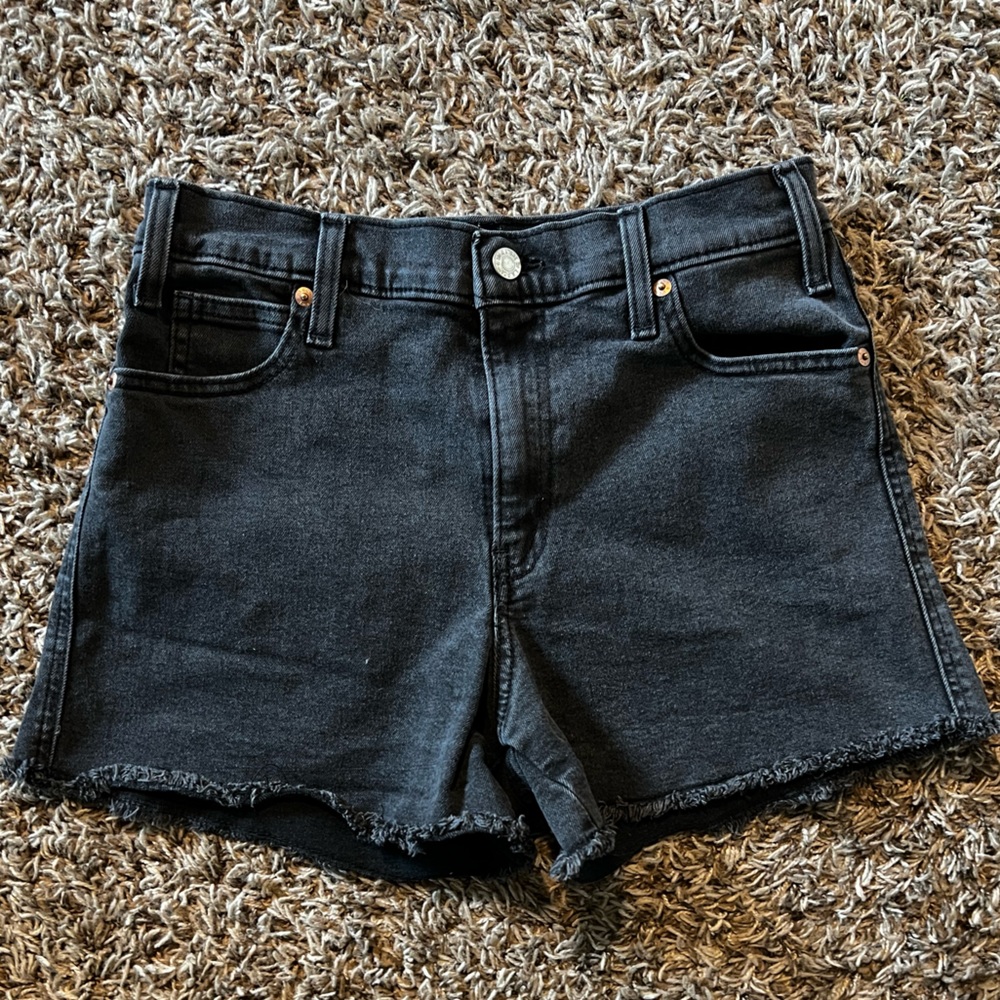 Levi high rise black denim shorts size 6 W28